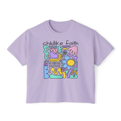 Childlike Faith Damen Boxy T-Shirt