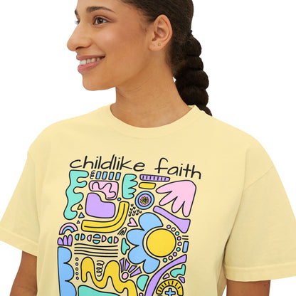 Childlike Faith Damen Boxy T-Shirt