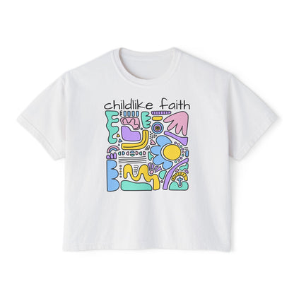 Childlike Faith Damen Boxy T-Shirt