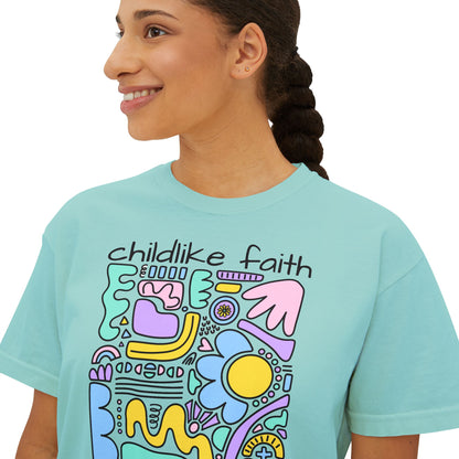 Childlike Faith Damen Boxy T-Shirt