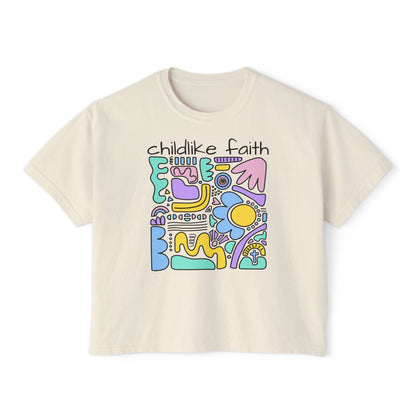 Childlike Faith Damen Boxy T-Shirt